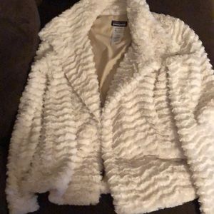 Women’s Patagonia jacket!